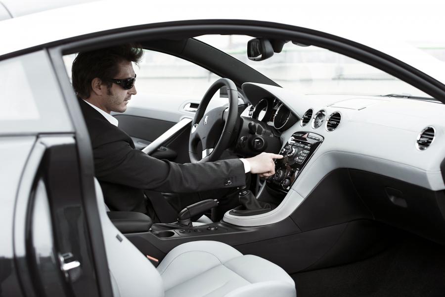  Peugeot RCZ 2009 года  (фото 96 из 100)